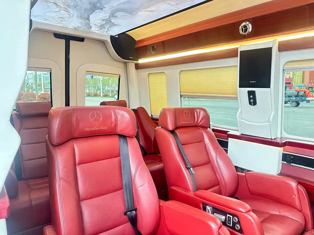Mercedes-Benz Sprinter 2018 — фото 13