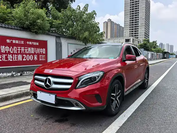 Mercedes-Benz GLA 2015