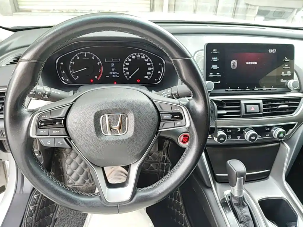 Honda Accord 2020 — фото 10