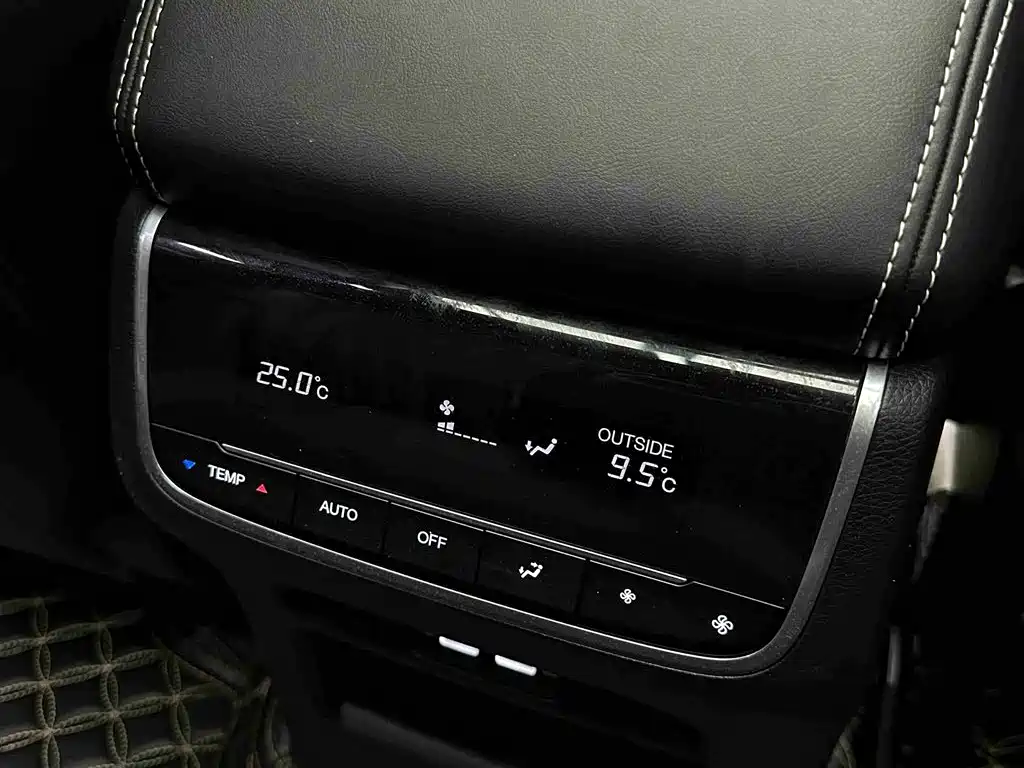 GAC Motor Trumpchi GS8 2023 — фото 19
