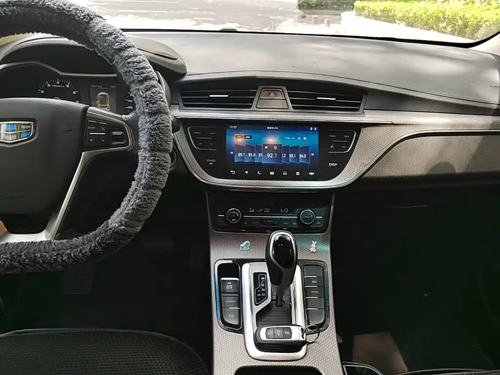 Geely Emgrand GS 2018 — фото 13