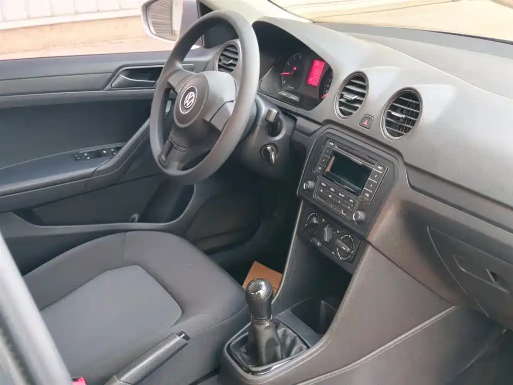 Volkswagen Jetta 2015 — фото 6