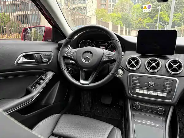 Mercedes-Benz GLA 2019
