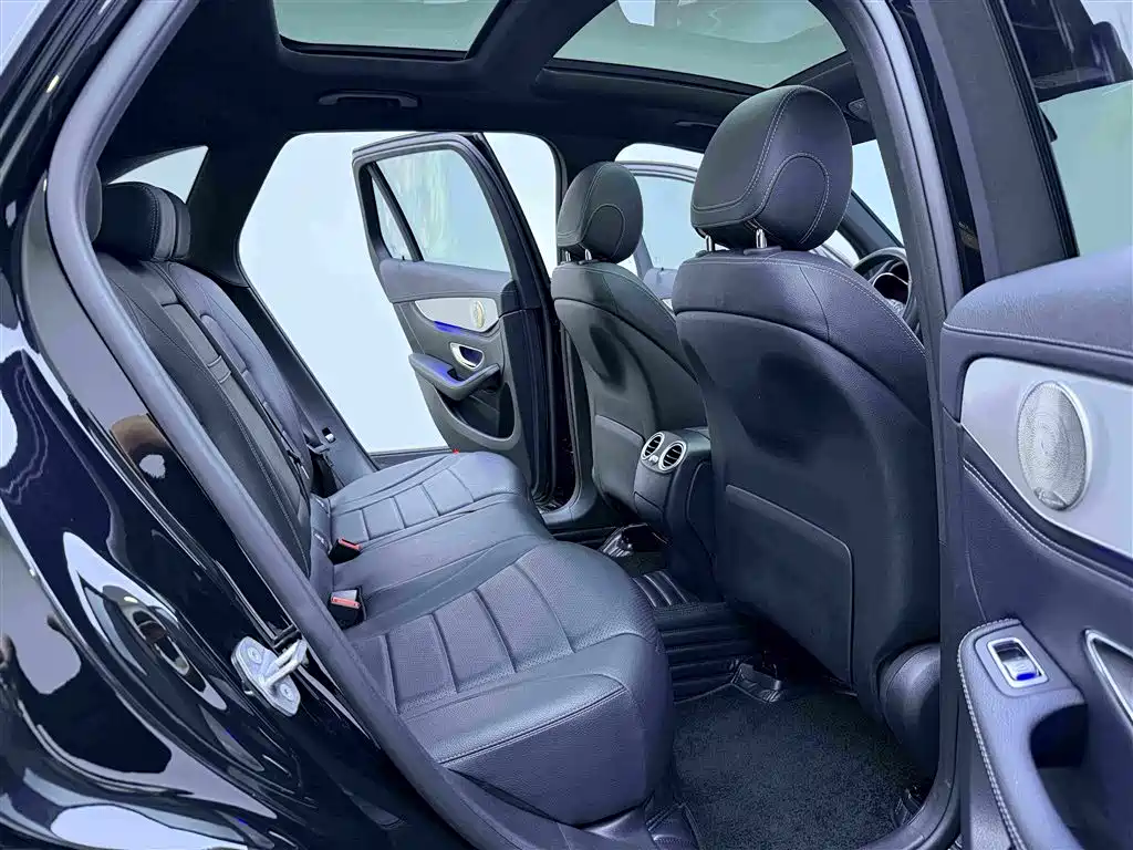 Mercedes-Benz GLC 2018 — фото 11