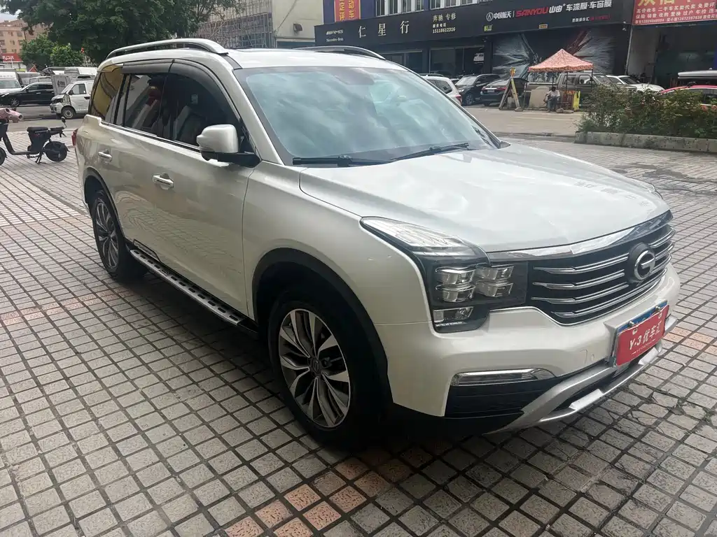 GAC Motor Trumpchi GS8 2017 — фото 3