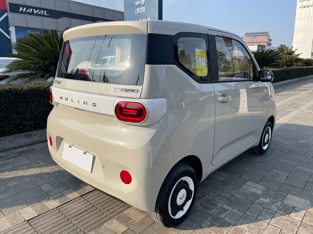 Wuling Hongguang MINIEV 2025