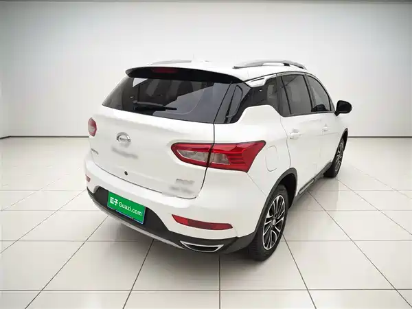 GAC Trumpchi GS4 2015