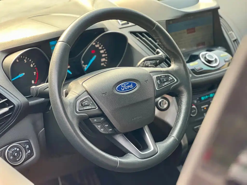 Ford Kuga 2018 — фото 7