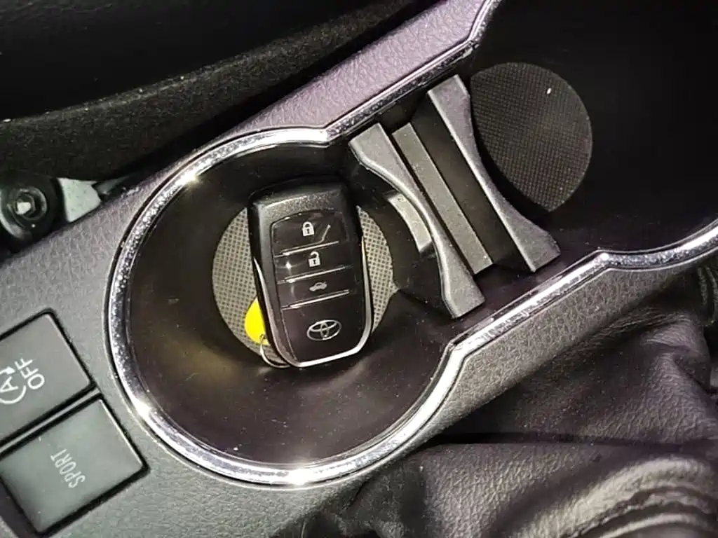 Toyota Corolla 2019 — фото 11