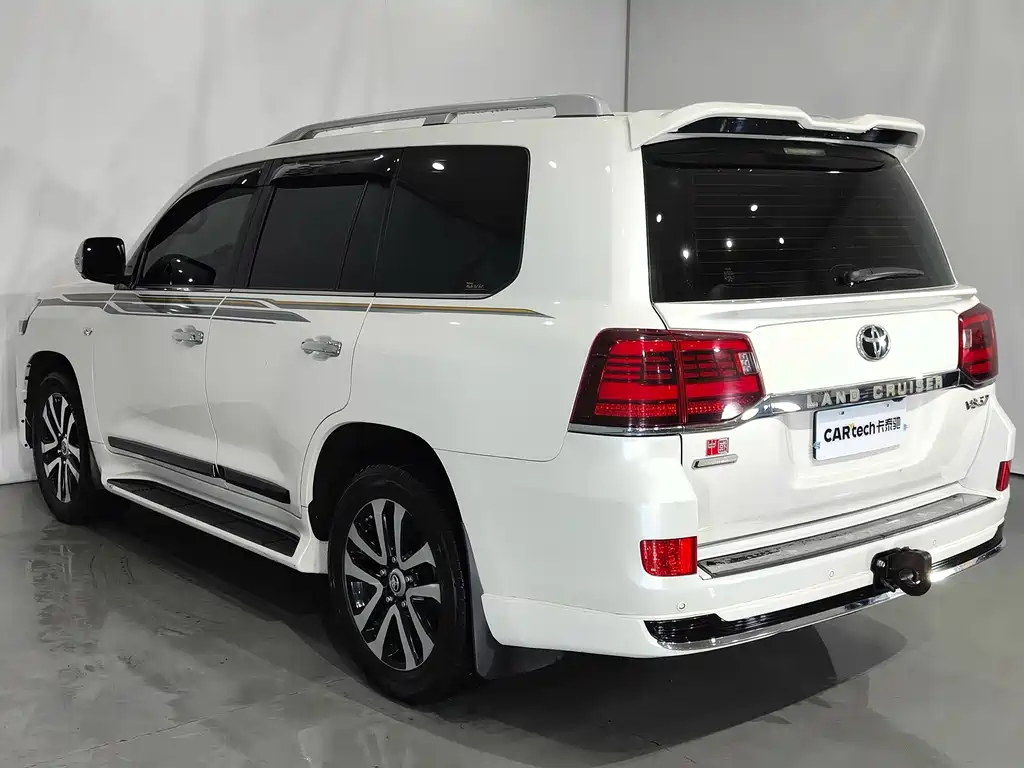 Toyota Land Cruiser 2019 — фото 16