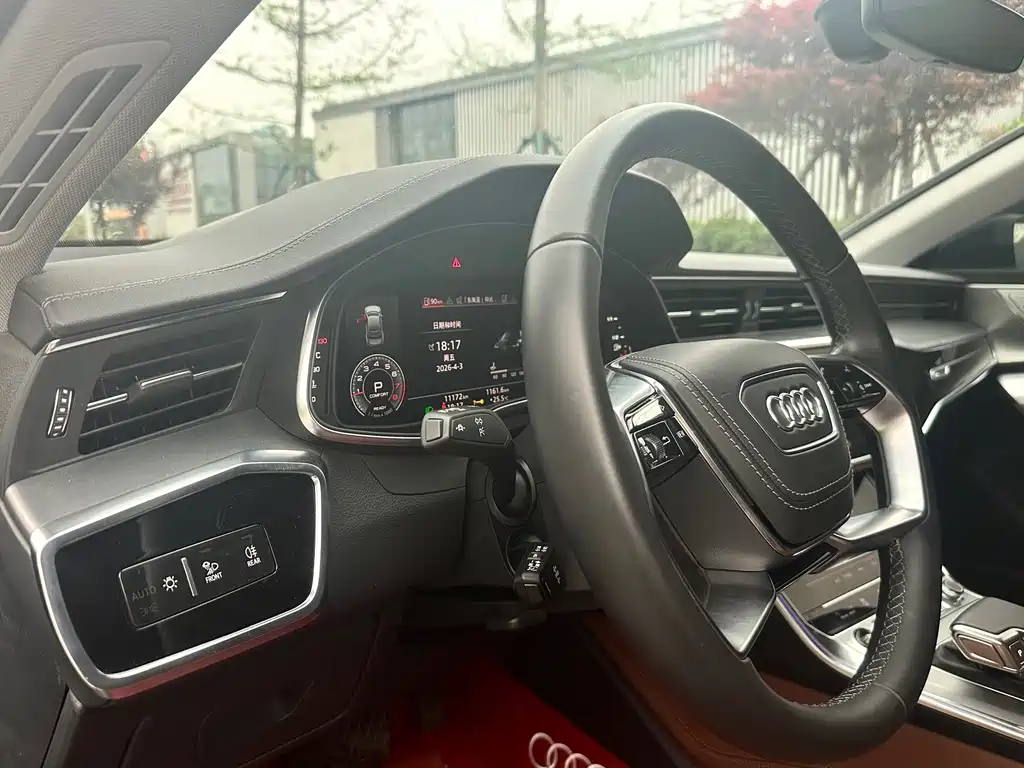 Audi A7L 2025 — фото 7