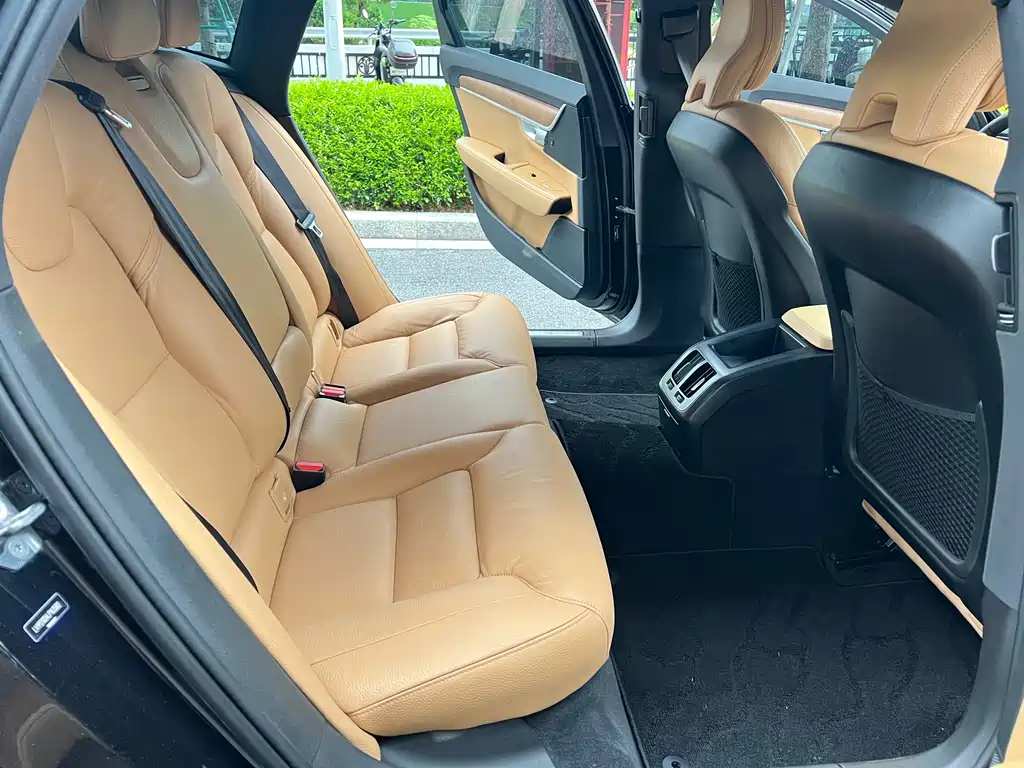Volvo S90 2020 — фото 16