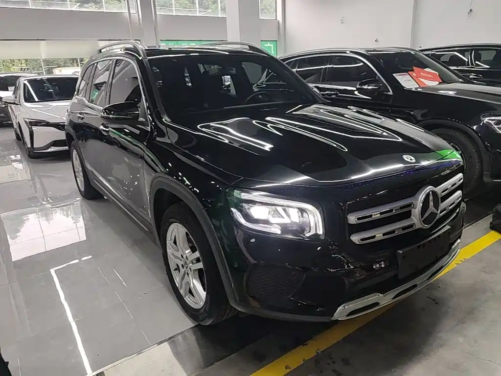 Mercedes-Benz GLB 2021