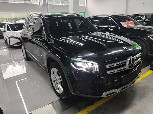 Mercedes-Benz GLB 2021