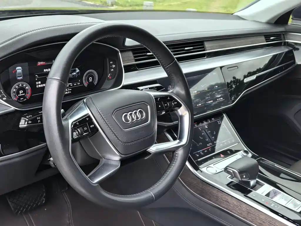 Audi A8 2020 — фото 9