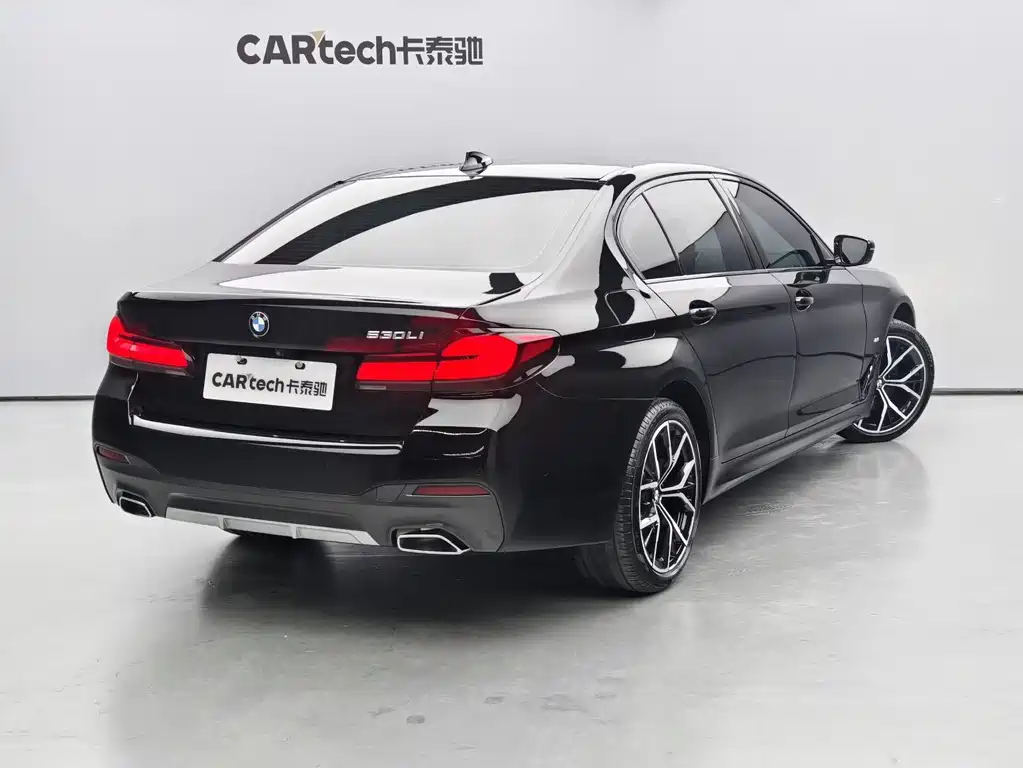 BMW 5 Series 2021