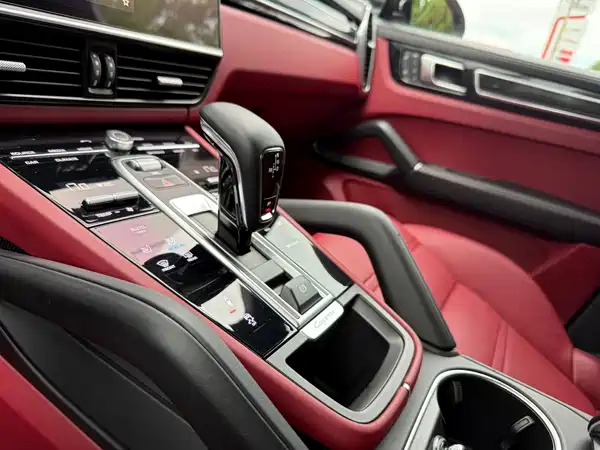 Porsche Cayenne New Energy 2023