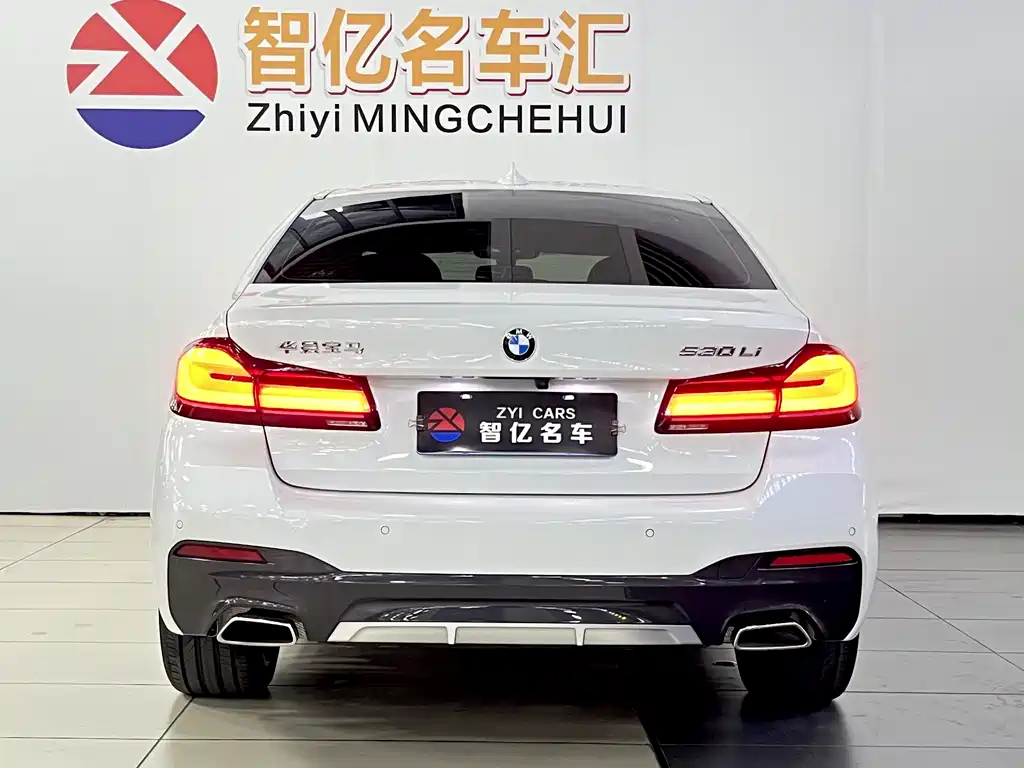 BMW 5 Series 2022 — фото 13