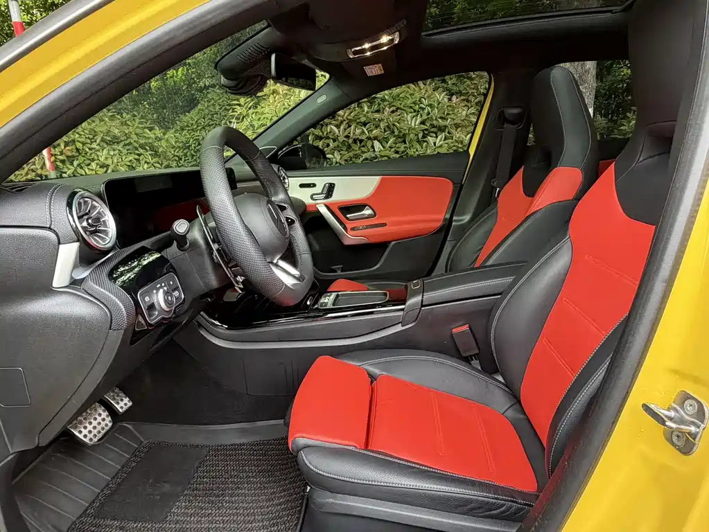 Mercedes-Benz A-Class AMG 2024 — фото 7