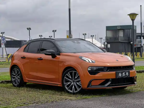 Lynk & Co 02 Hatchback 2021