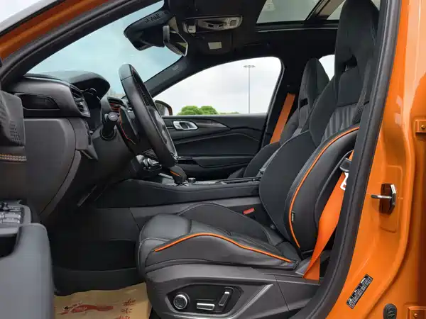 Lynk & Co 02 Hatchback 2021