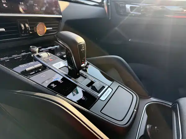 Porsche Cayenne 2020