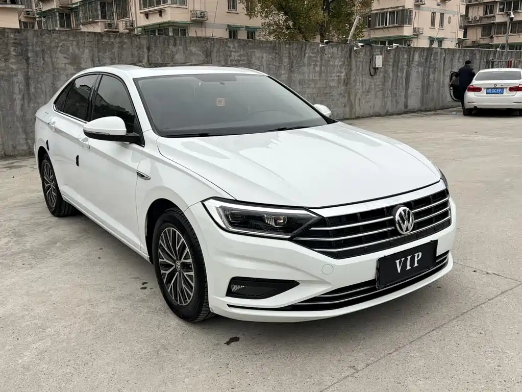 Volkswagen Sagitar 2021