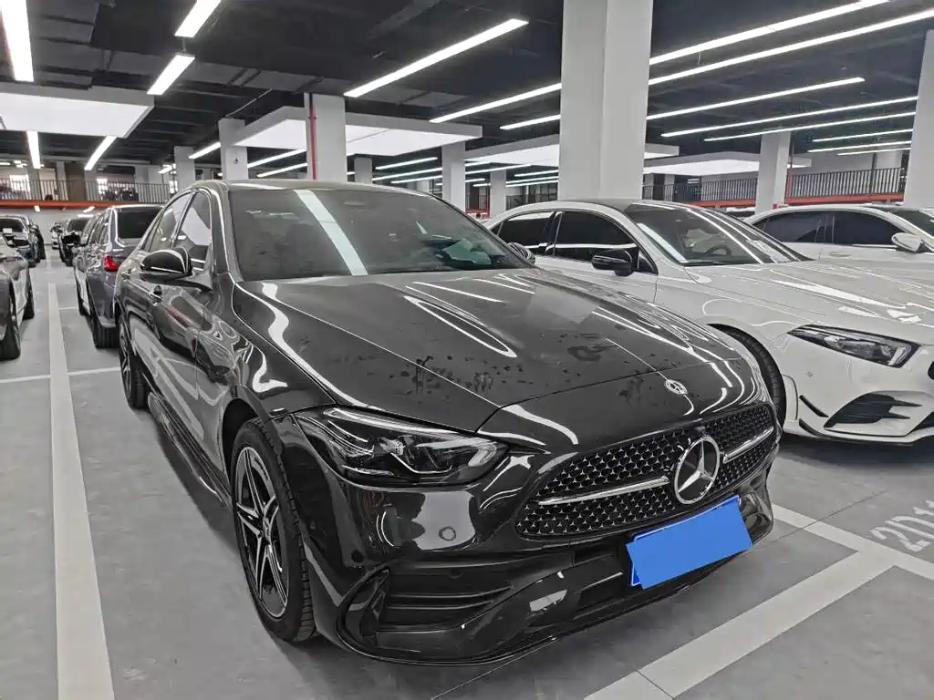 Mercedes-Benz C-Class 2025 — фото 3