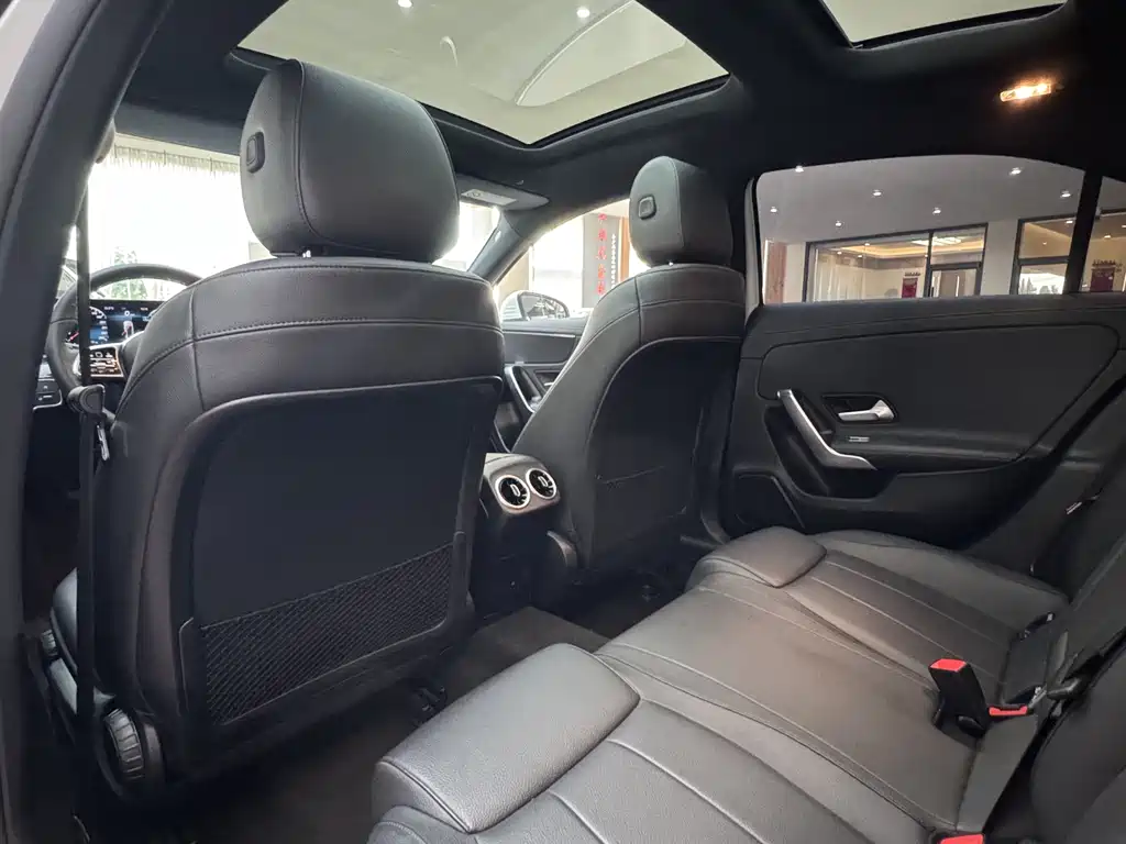 Mercedes-Benz A-Class 2021 — фото 13