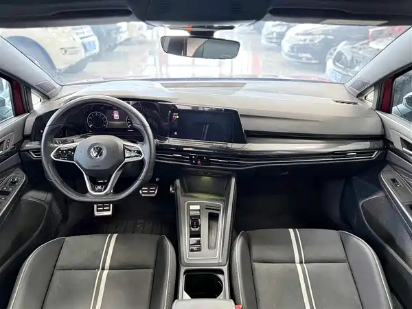 Volkswagen Golf 2021