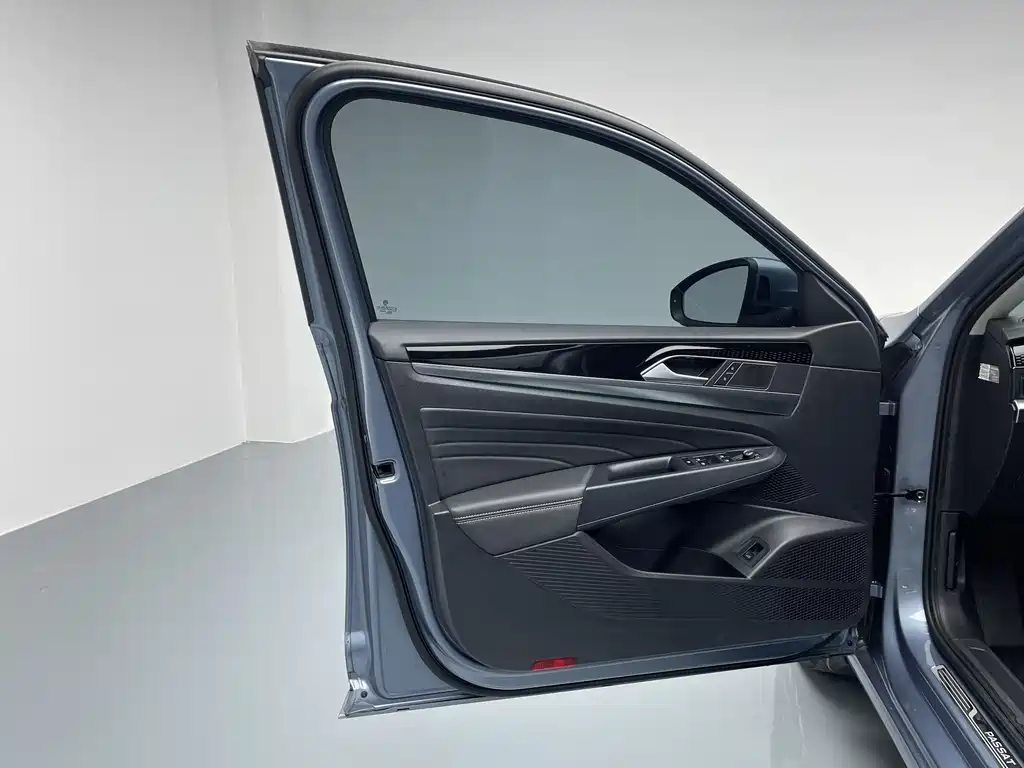 Volkswagen Passat 2022 — фото 34