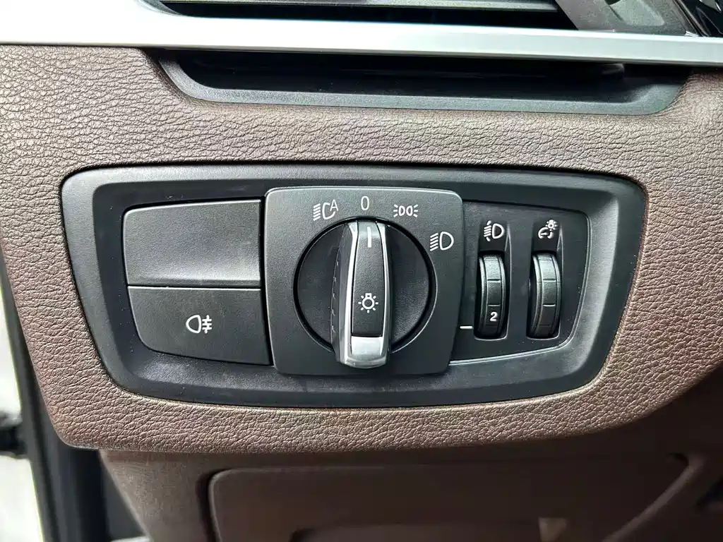 BMW X1 2021 — фото 12