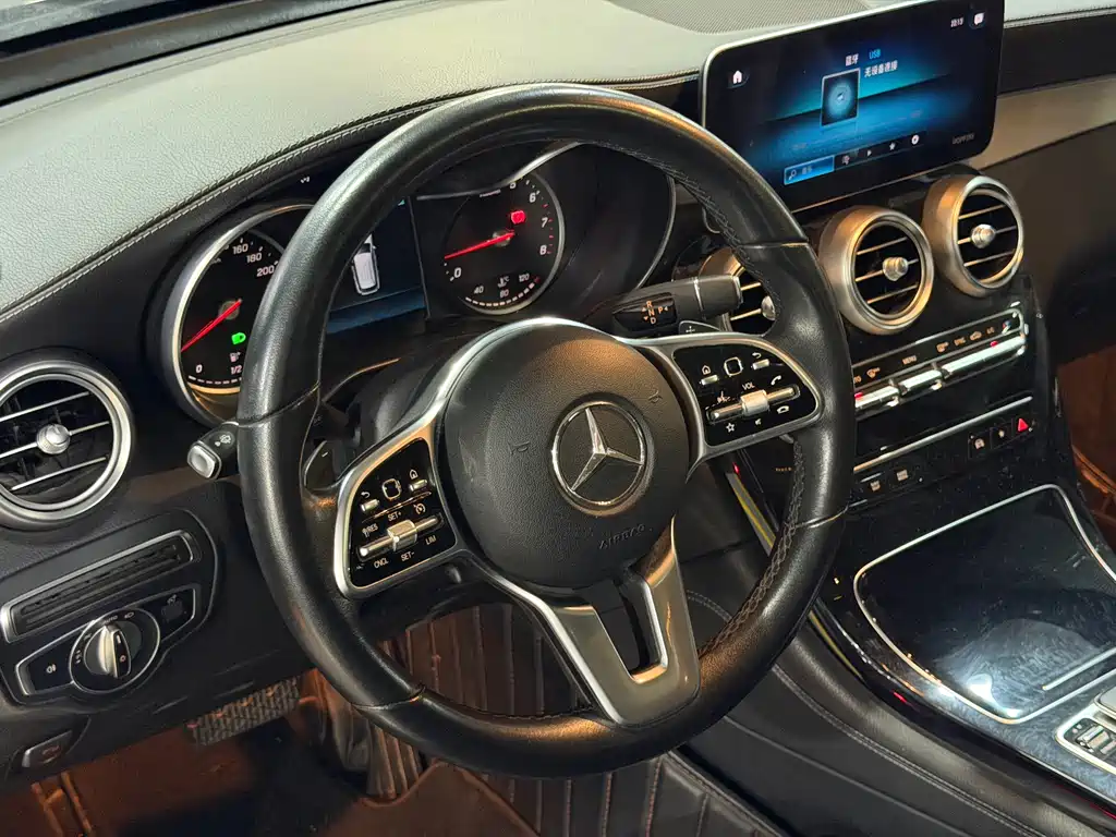 Mercedes-Benz GLC 2020 — фото 11