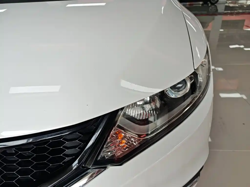 Honda Jade 2015 — фото 24