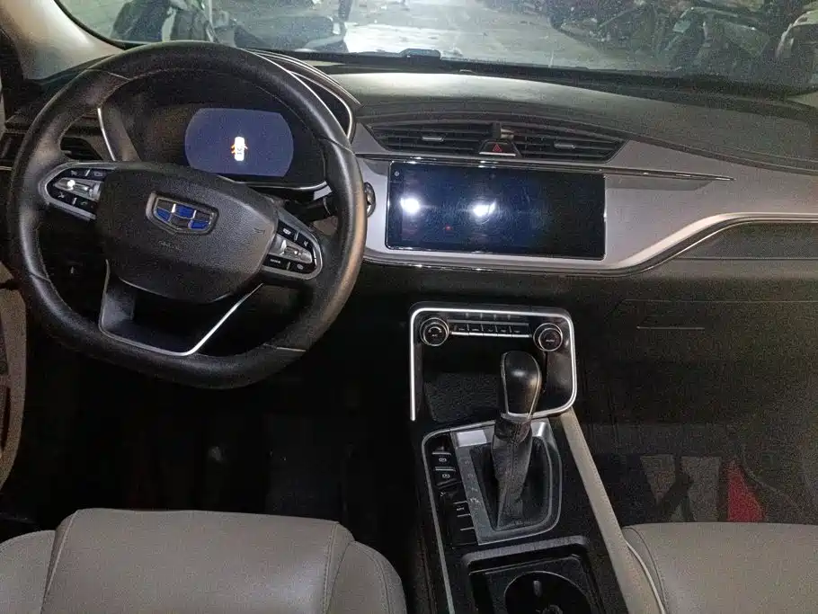 Geely Binrui 2018 — фото 12