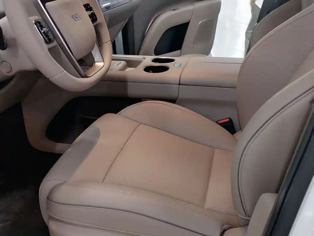 Li Auto i8 2026