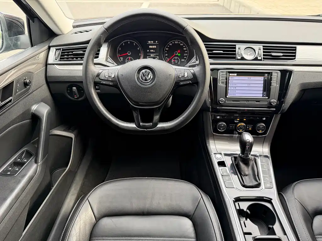 Volkswagen Passat 2018 — фото 8