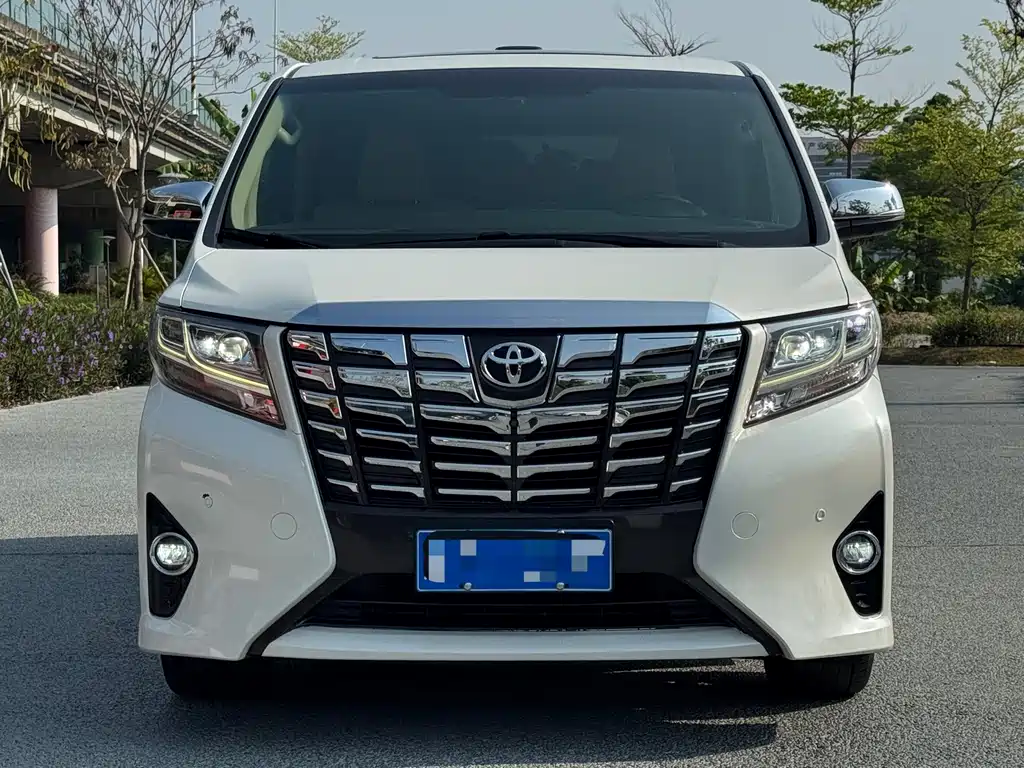 Toyota Alphard 2017 — фото 2