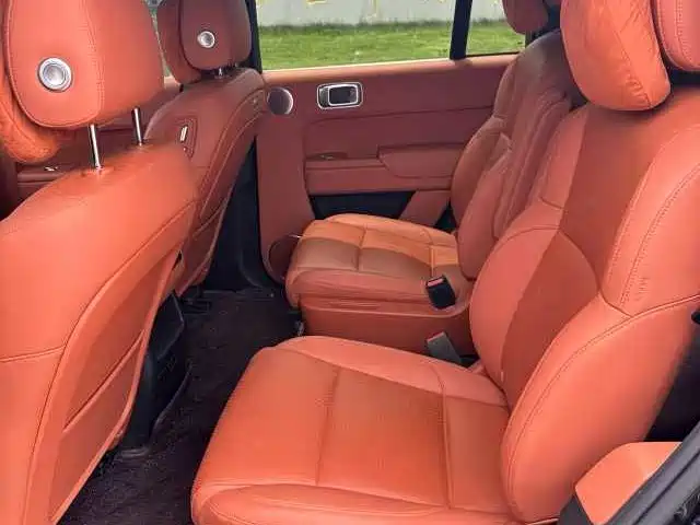 Li Auto Li L8 2025