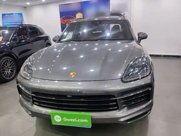 Porsche Cayenne 2022