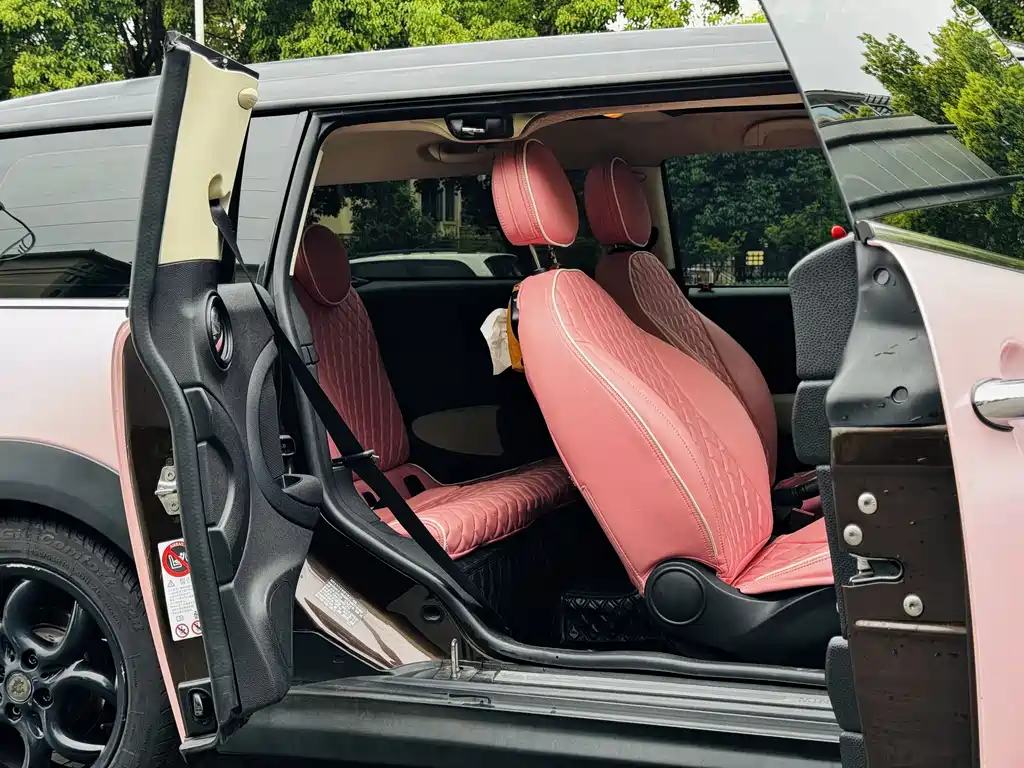 MINI Clubman 2012 — фото 16