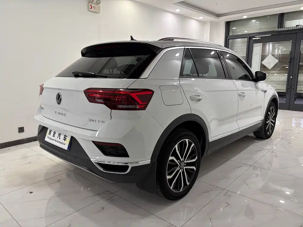 Volkswagen T-Roc 2023 — фото 16