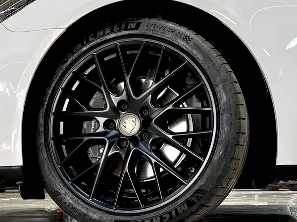 Porsche Panamera 2023