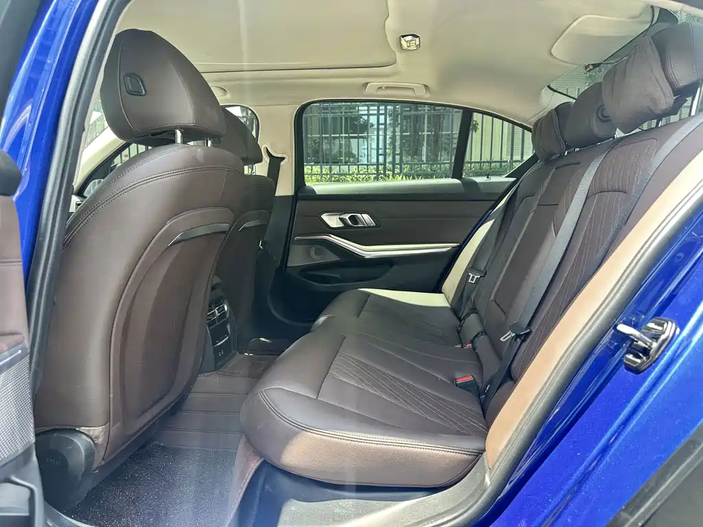BMW 3 Series 2023