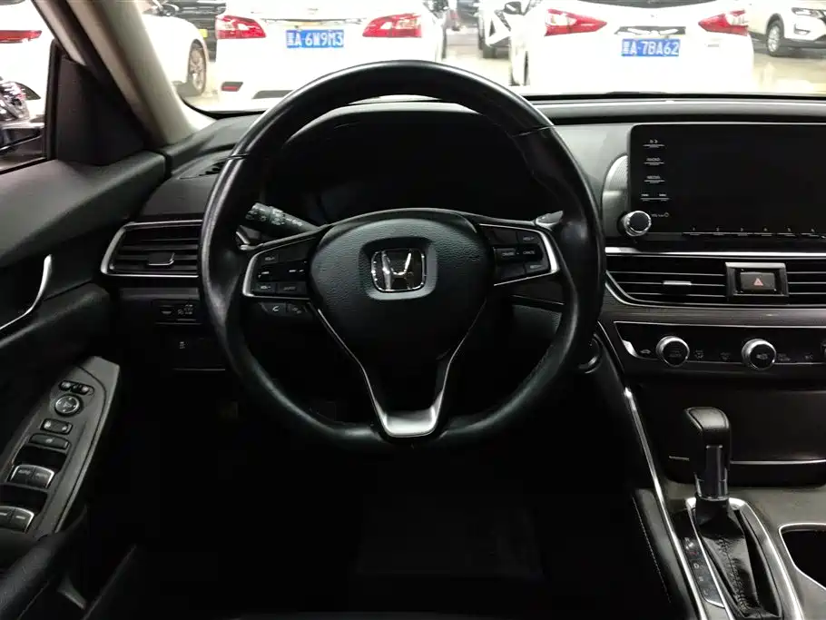 Honda Accord 2021 — фото 15
