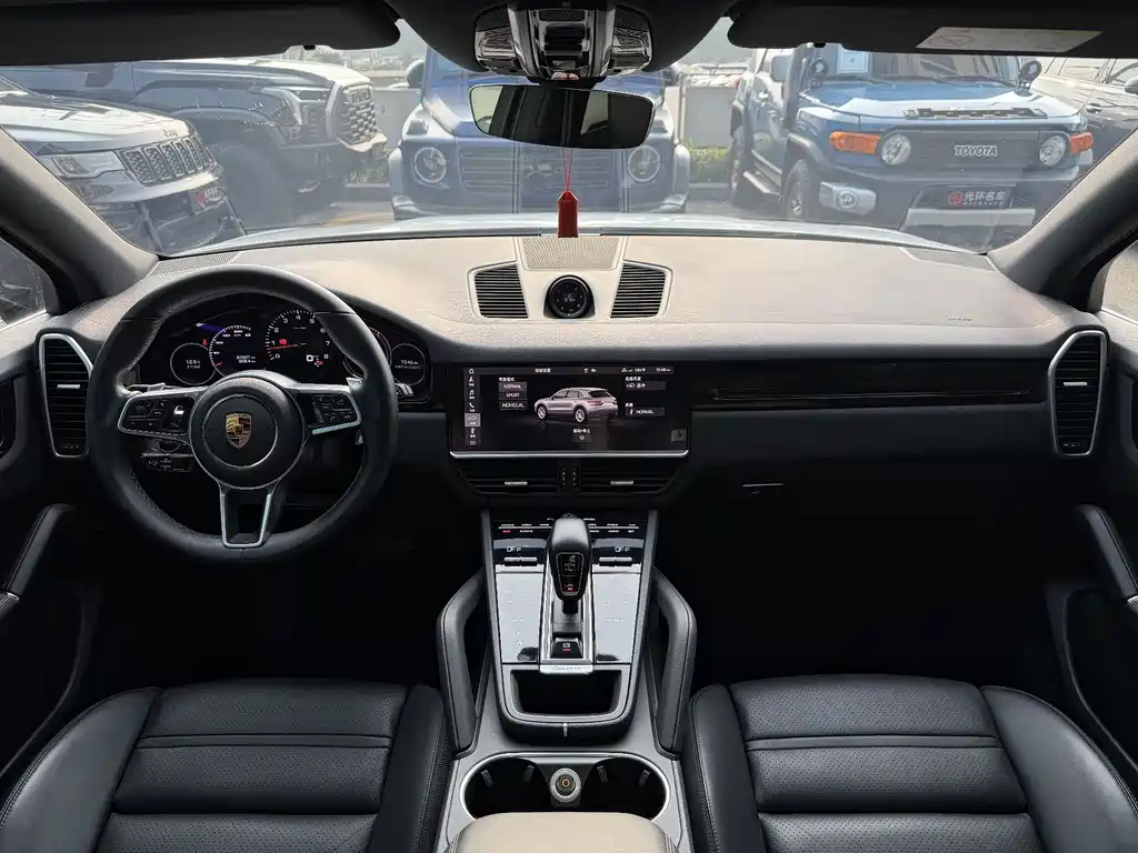 Porsche Cayenne 2021 — фото 16