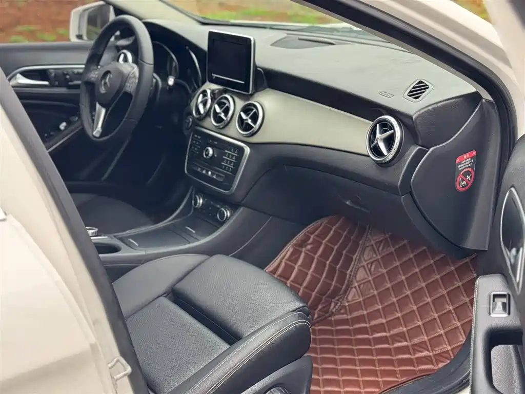 Mercedes-Benz GLA 2016 — фото 9