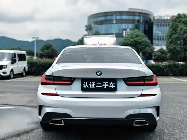 BMW 3 Series 2022