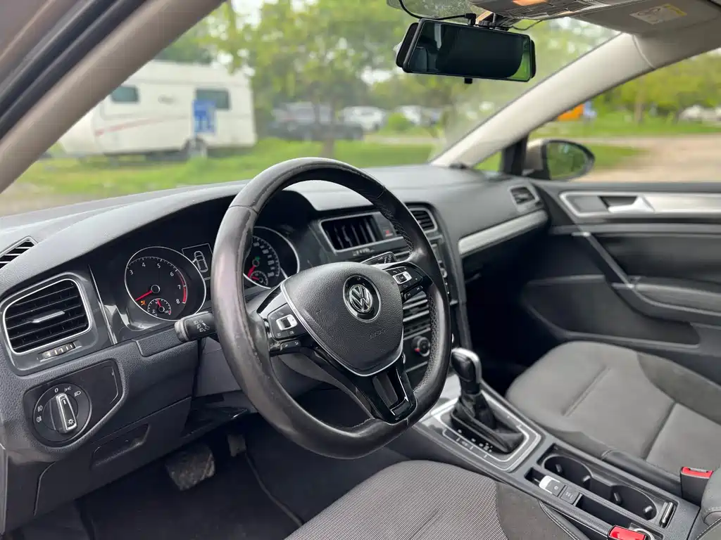 Volkswagen Golf 2018 — фото 9