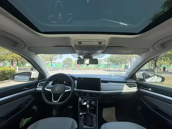 Volkswagen Bora 2023
